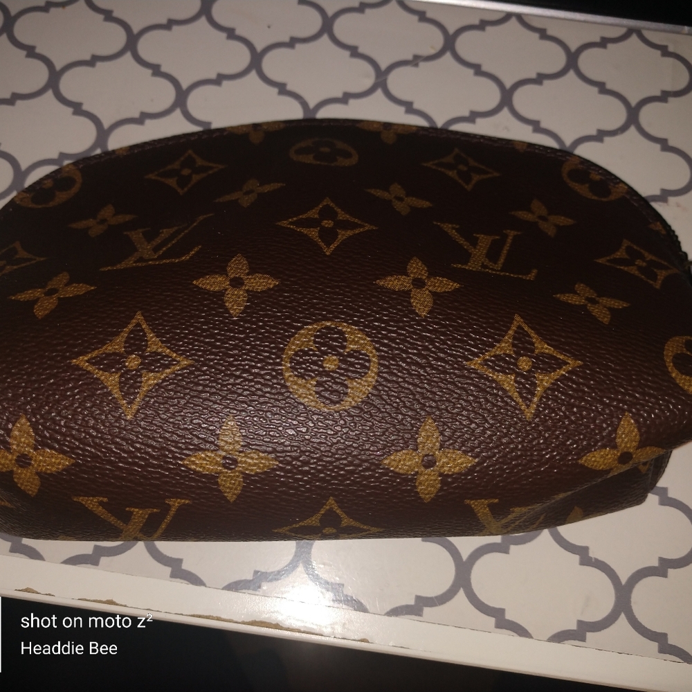Louis Vuitton Monogram Canvas Cosmetic Pouch - Picture 4 of 5
